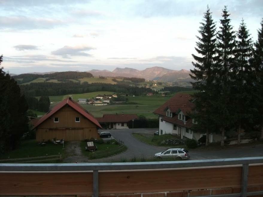 Ferienwohnung Haus Lenzhalde Oberreute Exterior foto